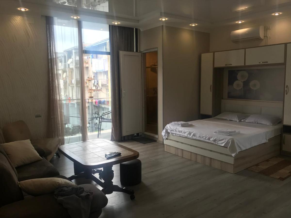 Hotel Chaika Koboeleti Buitenkant foto