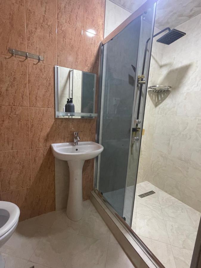 Hotel Chaika Koboeleti Buitenkant foto