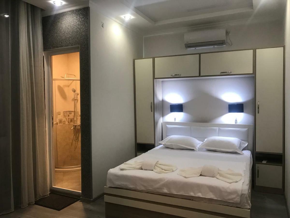 Hotel Chaika Koboeleti Buitenkant foto