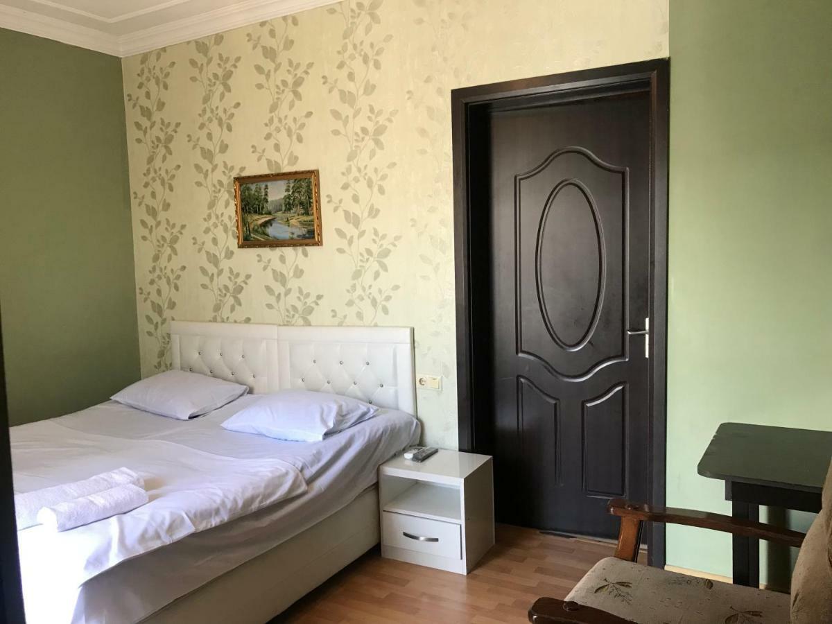 Hotel Chaika Koboeleti Buitenkant foto